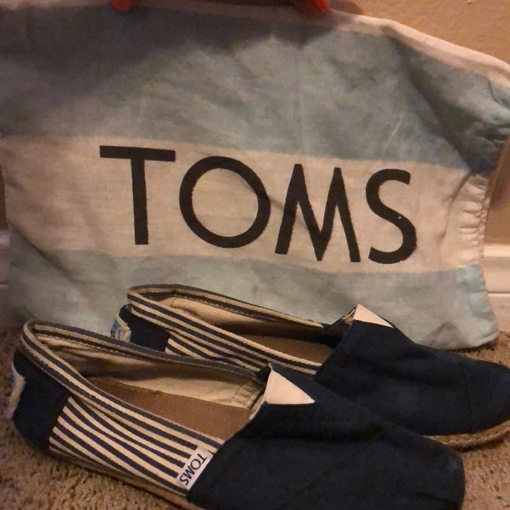 TOMS